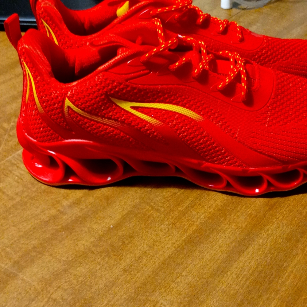 Brand new size 11 men's athletic shoes